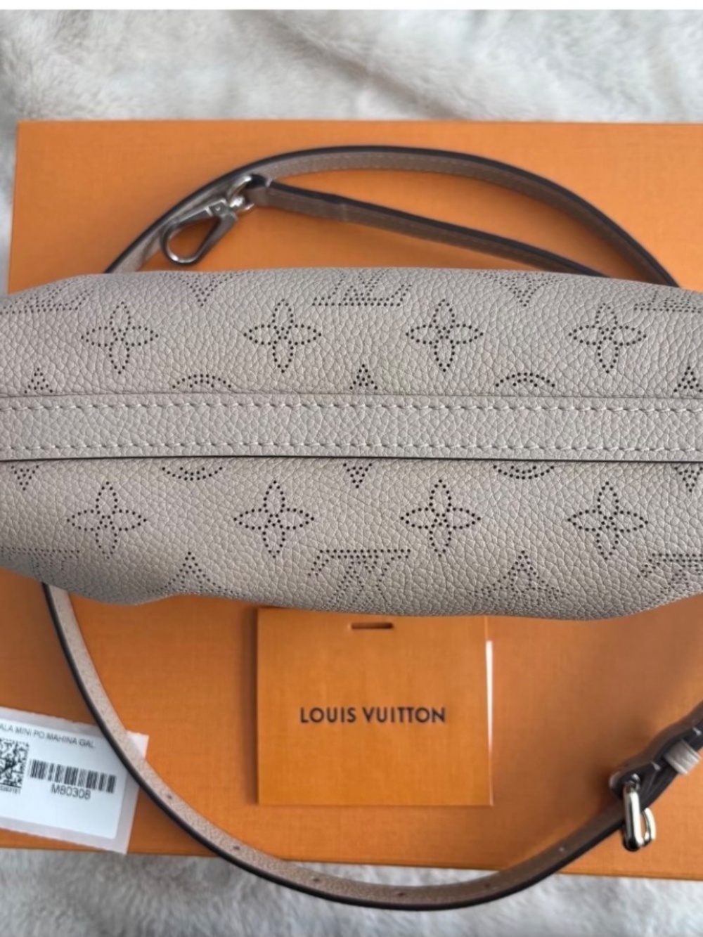 Louis Vuitton Hanbag crossbody purse - Picture 4 of 7